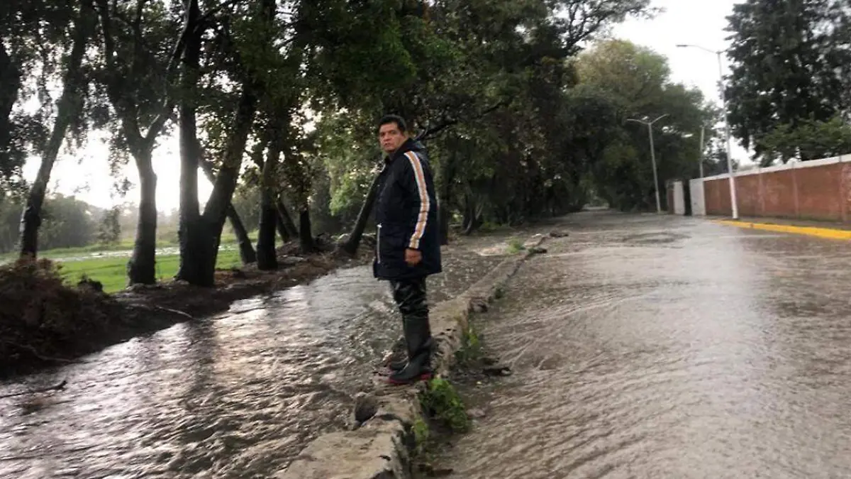 La Dirección de Protección Civil de Cuautlancingo activó operativos de atención inmediata para intervenir cualquier eventualidad generada por las lluvias